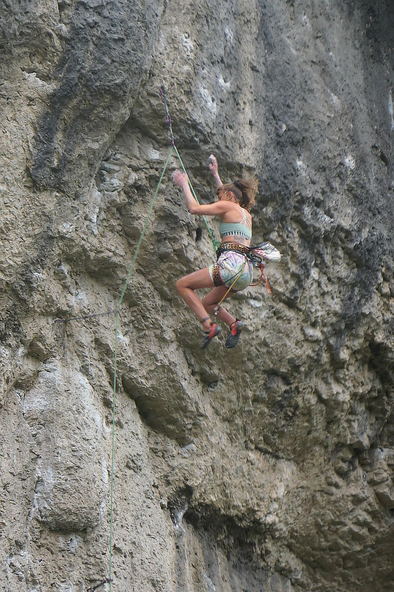 Kliknutm zavete okno.