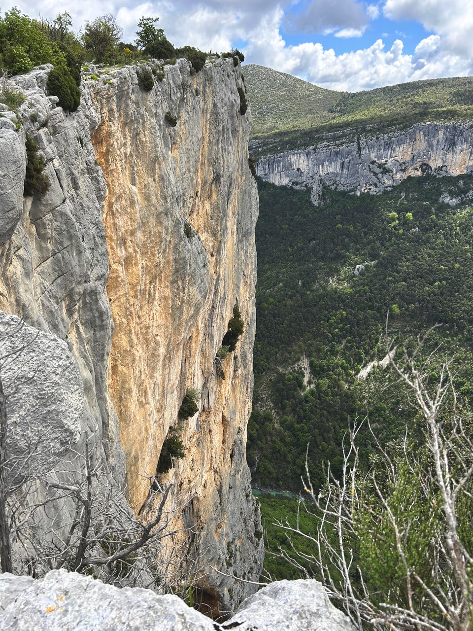Kliknutm zavete okno.