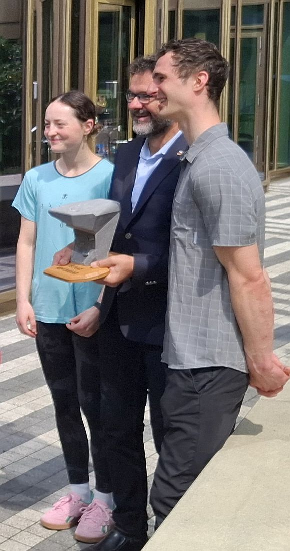 Kliknutm zavete okno.