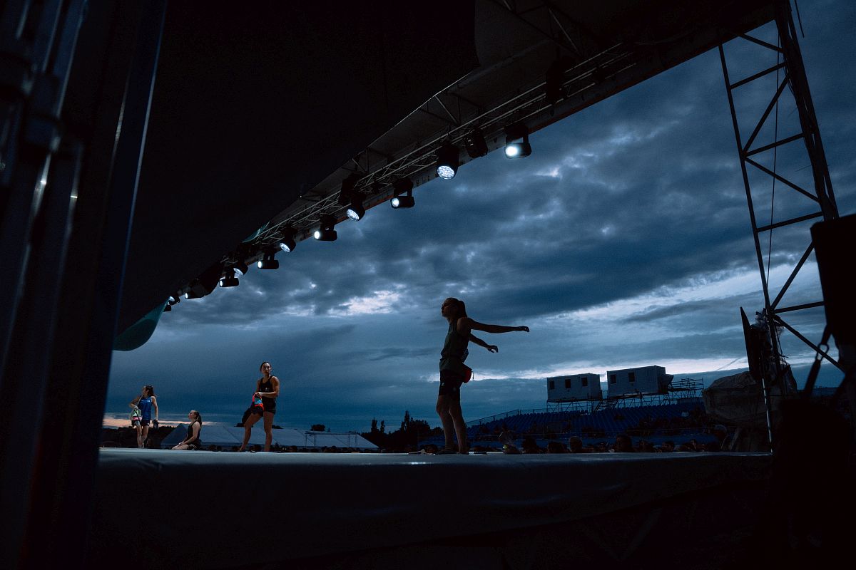 Kliknutm zavete okno.