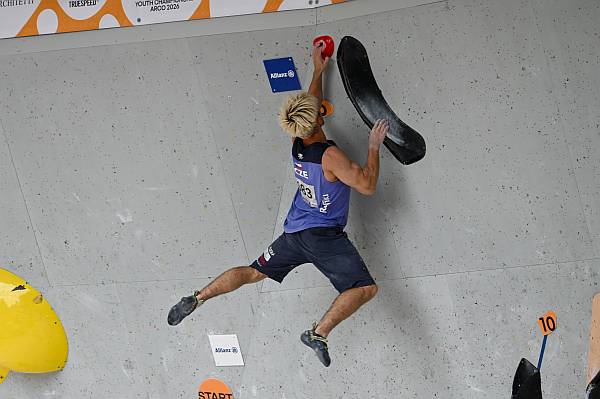 Mistrovství světa mládeže v boulderingu: Natalie Paarová 18., Darius Naimji 19.