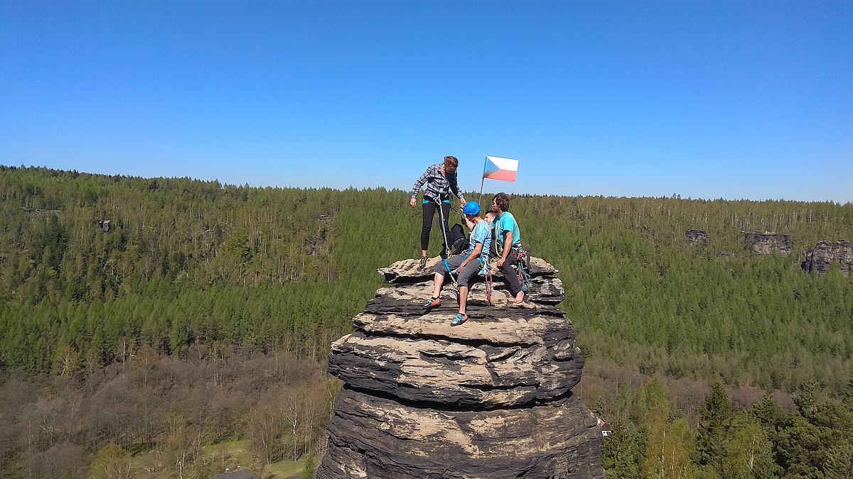 Kliknutm zavete okno.